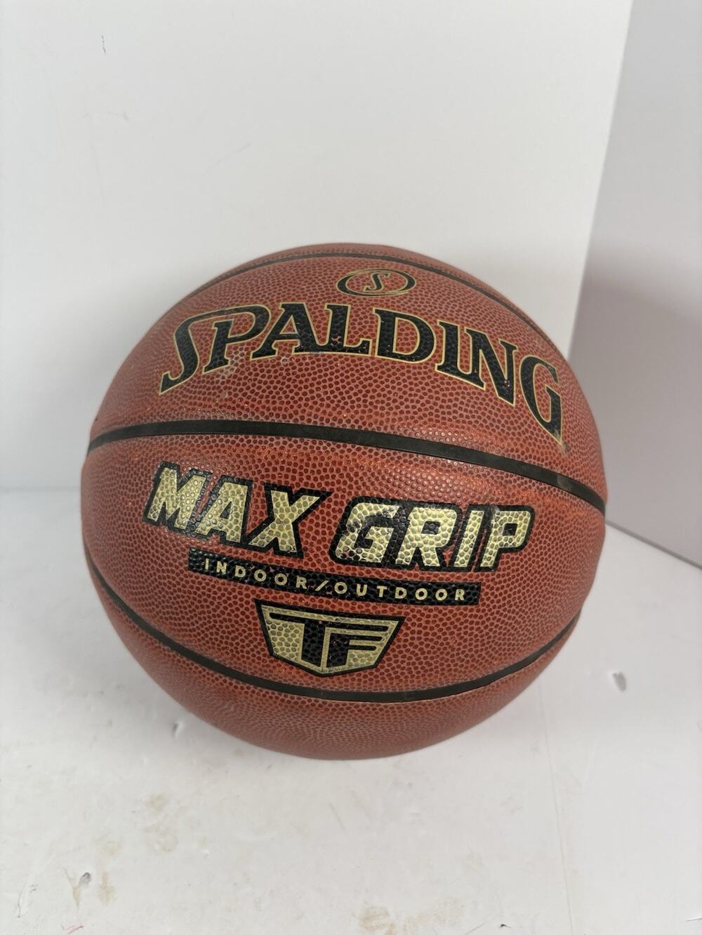 Spalding Max Grip TF Indoor/Outdoor Basketball Size 7 (29.5") Used